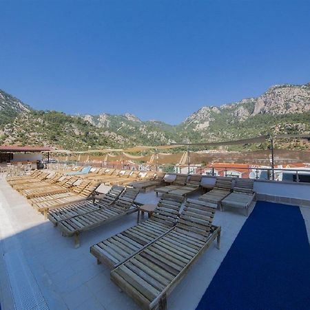 Meric Hotel Turunç Bagian luar foto
