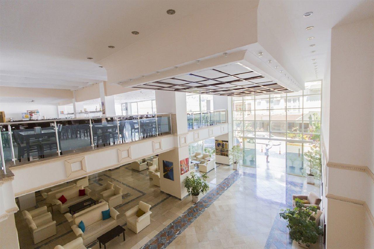 Meric Hotel Turunç Bagian luar foto