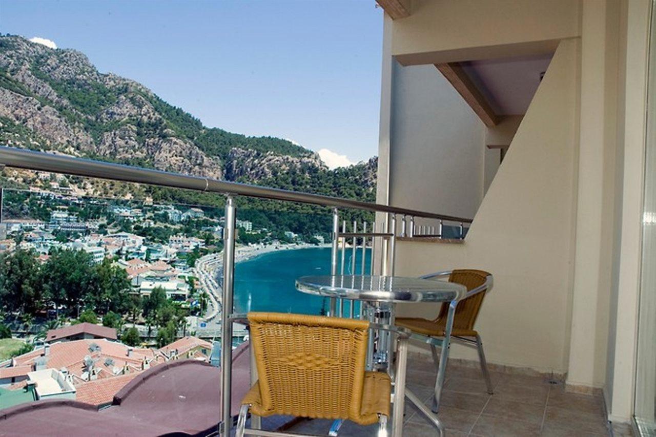 Meric Hotel Turunç Bagian luar foto
